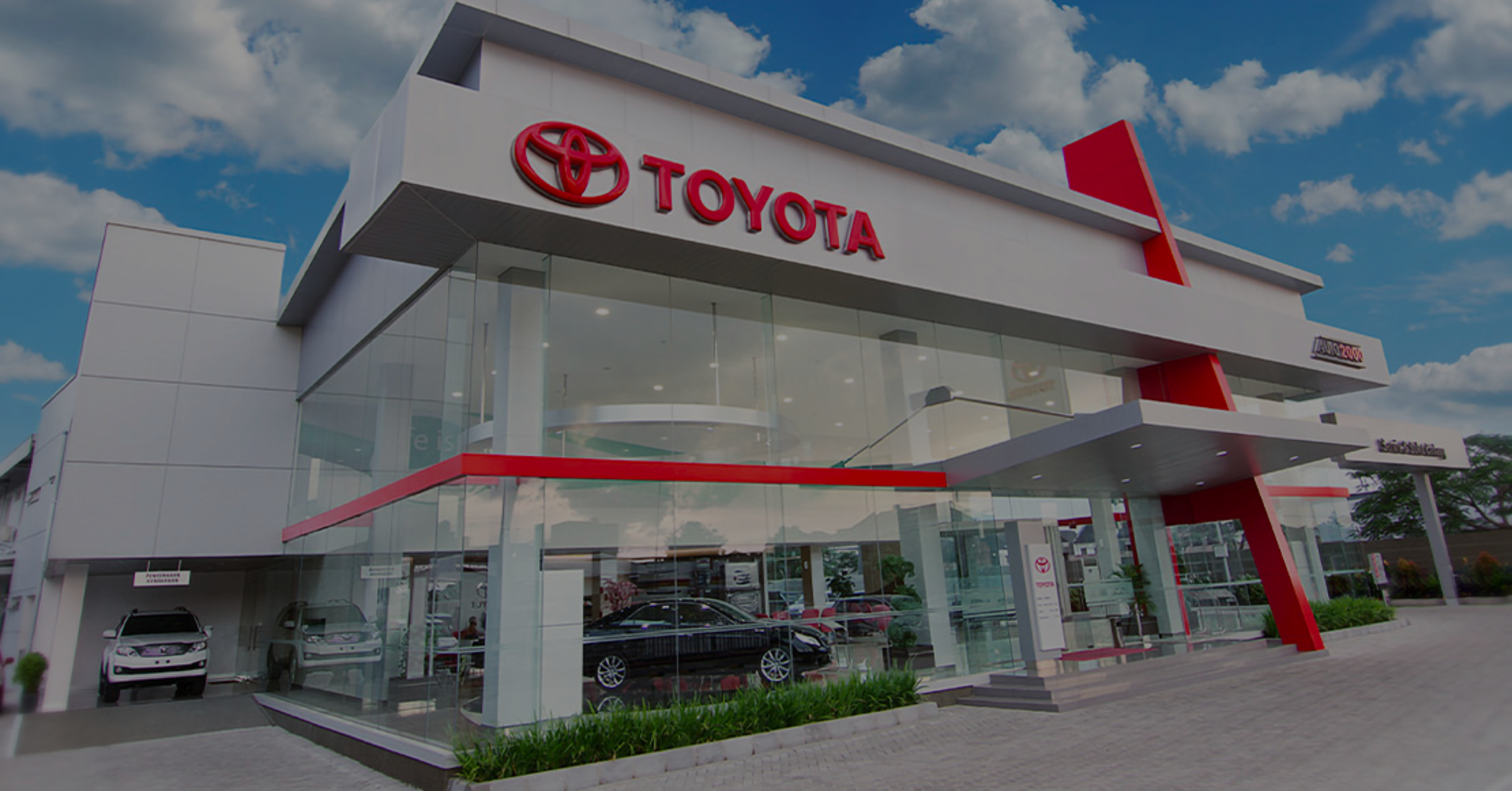 Envisaging the future of storefront management.